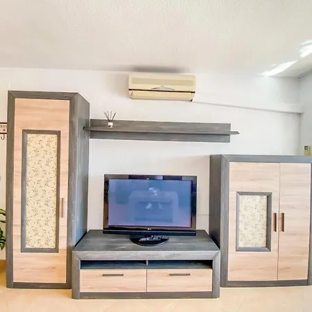 8th Floor With Sea-views, Balcony Lejlighed *